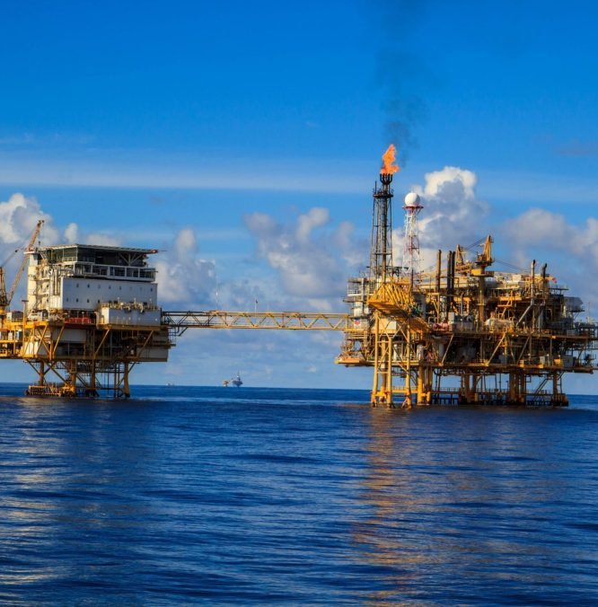 330915143-e1464784575825